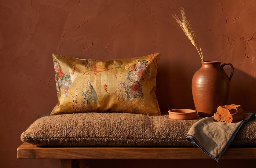 The Gilded Fan Anthology, Sensu in Gold and Multicolour